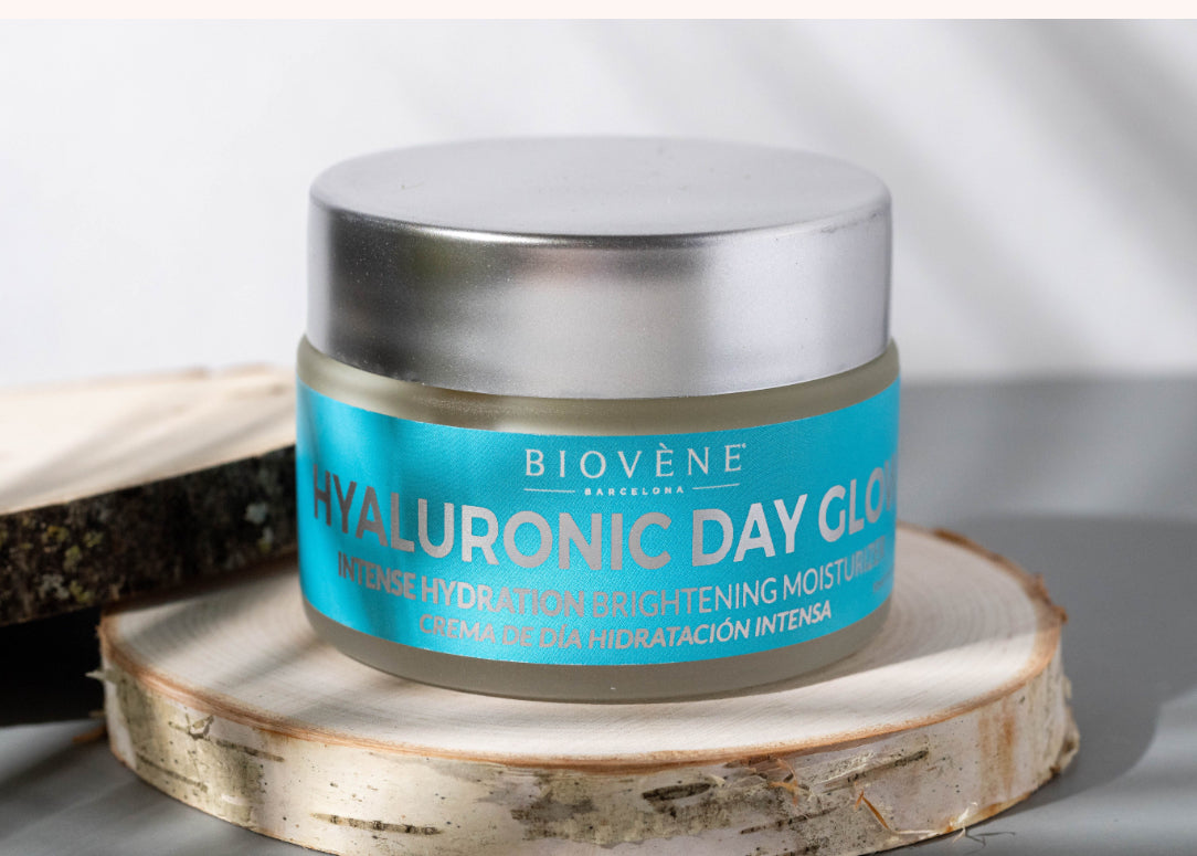 BIOVÈNE 亮采保濕霜,蘊含豐富保濕精華和亮白成分,有效改善暗沉,打造水潤光澤肌膚。