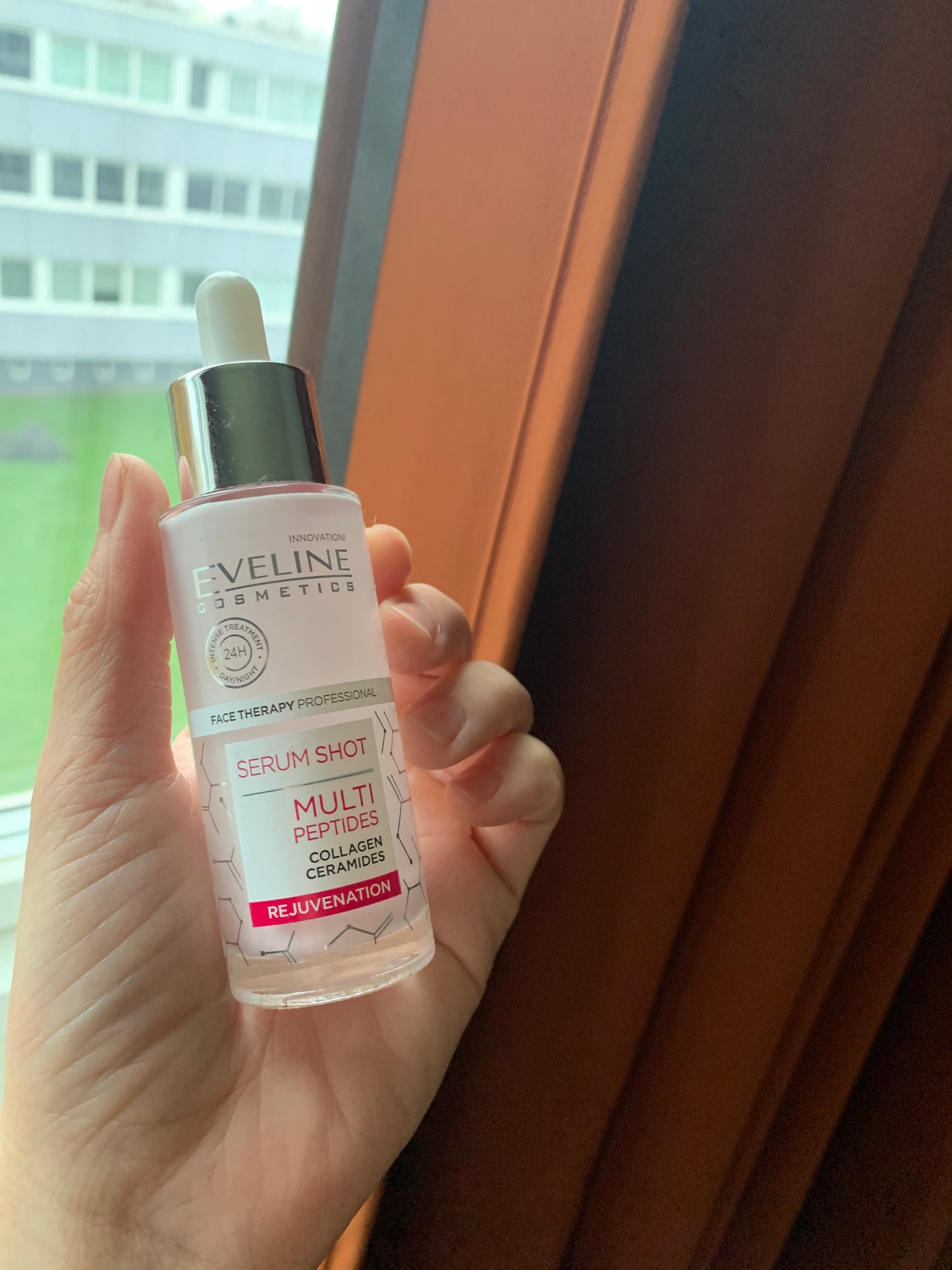 Eveline抗衰老多肽精華 | 血清肽精華液 改善暗沉皺紋 適合潮濕天氣 |