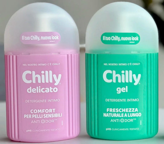 Chilly Delicato敏感肌私密清潔凝膠200ml，按壓泵頭設計衛生防氧化。含金縷梅花水(Hamamelis Virginiana Water)舒緩紅腫，蘆薈葉提取物(Aloe Barbadensis Leaf Extract)鎖水防乾，pH5弱酸配方維持益生菌平衡。經婦科測試，適合濕熱天氣導致的悶癢不適，旅行裝50ml符合航空安檢規格。