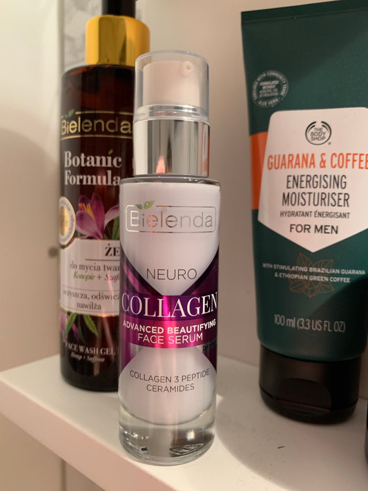 Bielenda 神經膠原蛋白高級美容精華,一款融合了神經肽和多種膠原蛋白勝肽的精華,專為成熟肌膚設計。