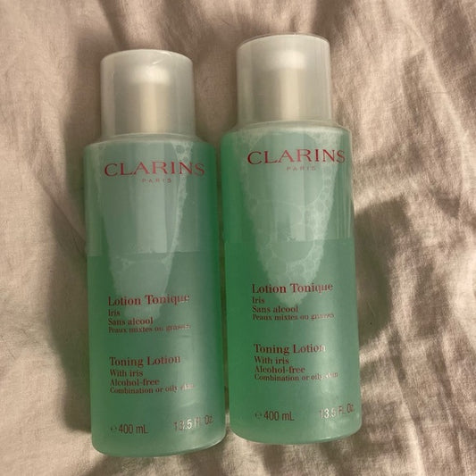 Clarins 淨肌爽膚露,400ml,為混合至油性肌膚專研。溫和植物配方,含豐富的芦荟成分,迅速補水,調理肌膚水油平衡。