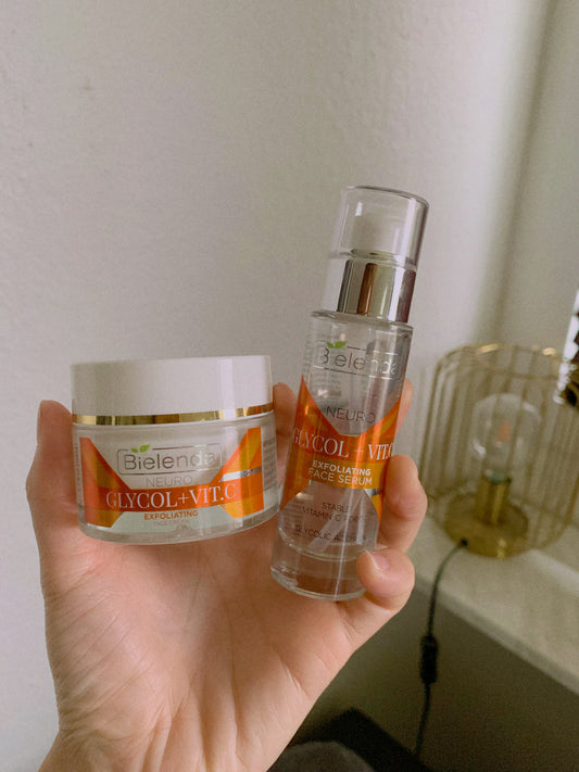 BIELENDA果酸維C美白去角質面霜 - 含有2%甘醇酸、穩定性維生素C和神經肽的抗老化面霜,有效去除死皮,淡化色斑,提升肌膚光澤和質感,適合希望擁有亮白、光滑肌膚的用戶使用。